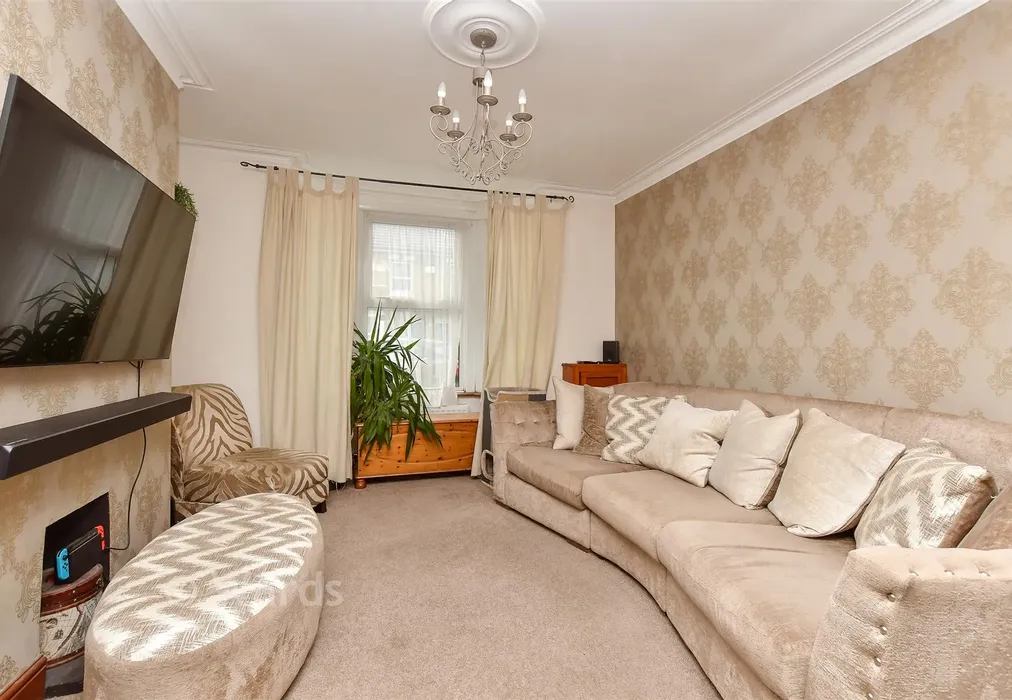 Lounge - Park Road, Sittingbourne, Kent - Wards of Kent