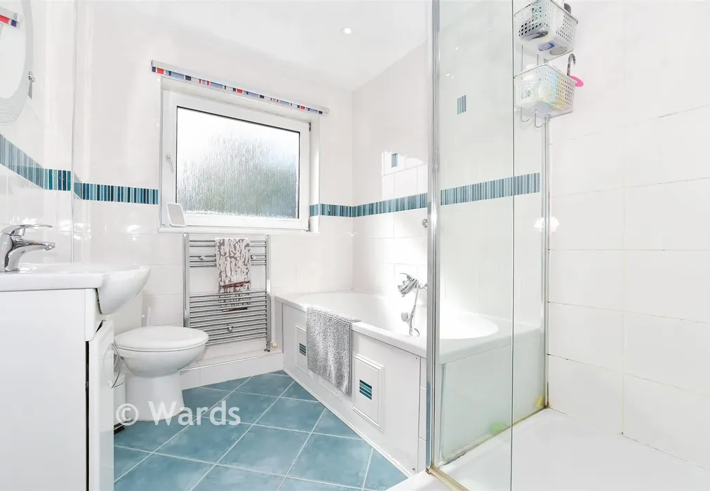 Bathroom - Sevington Park, Maidstone, Kent - Wards of Kent