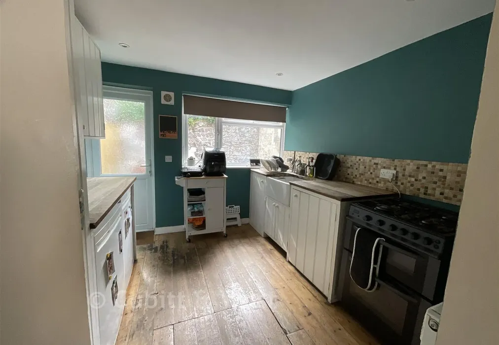 Kitchen - Lancaster Street, Lewes, East Sussex - Wards of Kent