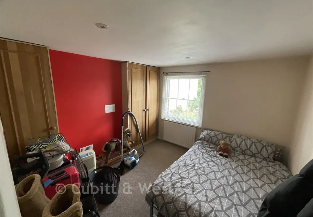 Bedroom - Lancaster Street, Lewes, East Sussex - Wards of Kent