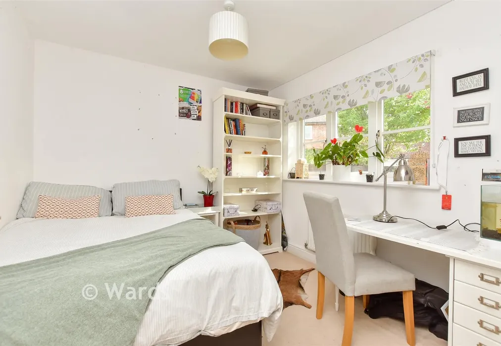 Study/   Play Room  - Dawn Lane, Kings Hill, West Malling, Kent - Wards of Kent