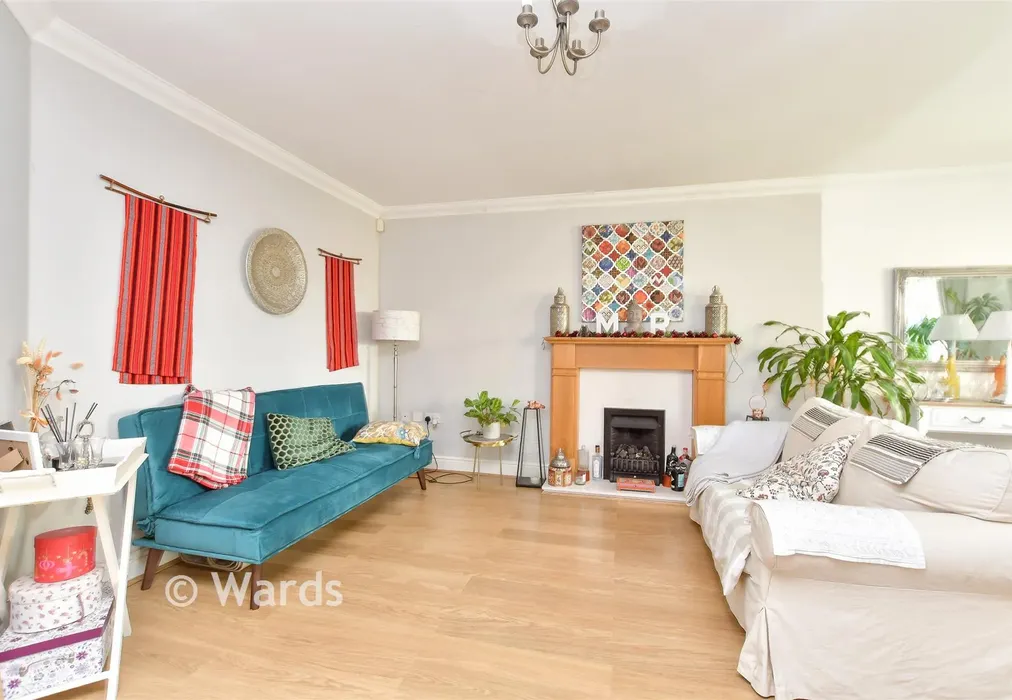 Lounge/Diner - Dawn Lane, Kings Hill, West Malling, Kent - Wards of Kent