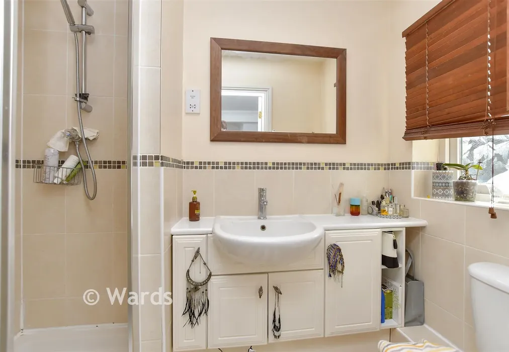 En-Suite Shower Room - Dawn Lane, Kings Hill, West Malling, Kent - Wards of Kent