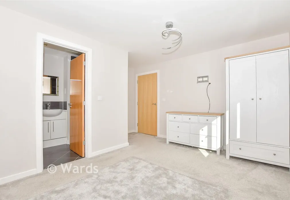 Bedroom 1 - Sherwood Avenue, Aylesford, Kent - Wards of Kent