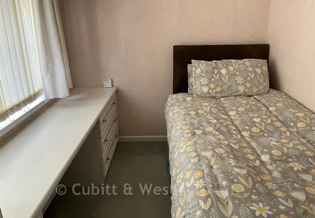 Bedroom 2 - Emms Lane, Brooks Green, Horsham, West Sussex - Wards of Kent