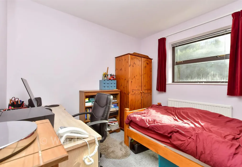 Bedroom 2 - Esplanade, Rochester, Kent - Wards of Kent