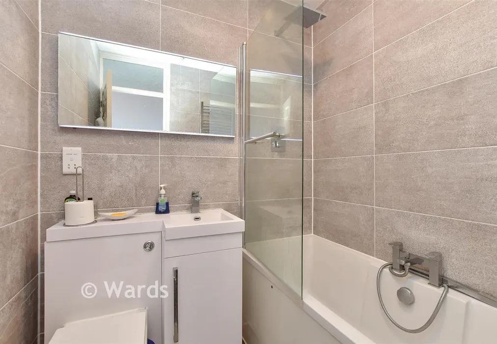 En-Suite Bathroom - Esplanade, Rochester, Kent - Wards of Kent