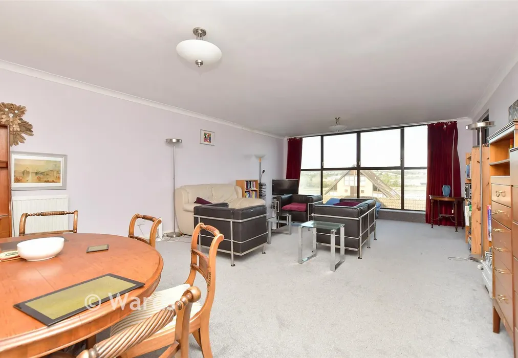 Lounge/Diner - Esplanade, Rochester, Kent - Wards of Kent