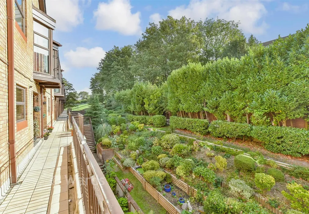 Communal Gardens - Esplanade, Rochester, Kent - Wards of Kent