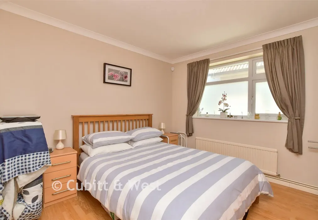Bedroom 2 - Malines Avenue, Peacehaven, East Sussex - Wards of Kent