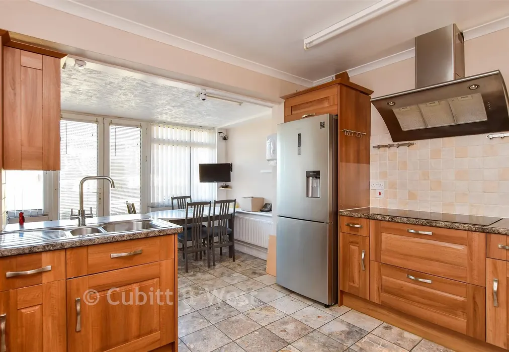 Kitchen - Malines Avenue, Peacehaven, East Sussex - Wards of Kent