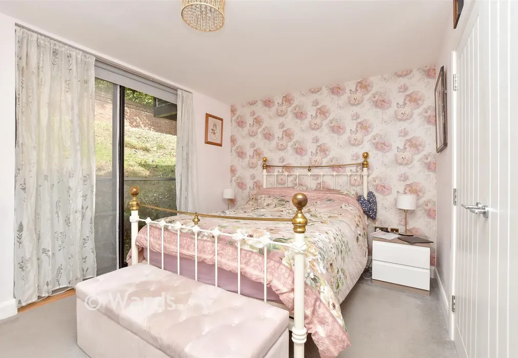 Bedroom 1 - Upnor Road, Lower Upnor, Rochester, Kent - Wards of Kent