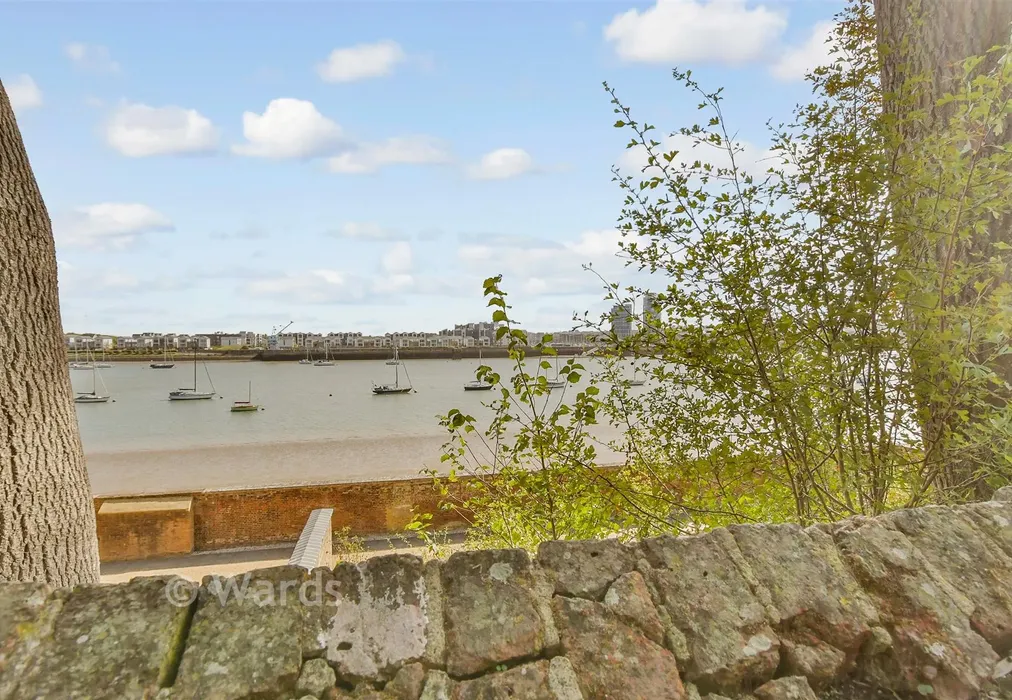 External Lifestyle Photograph - Upnor Road, Lower Upnor, Rochester, Kent - Wards of Kent