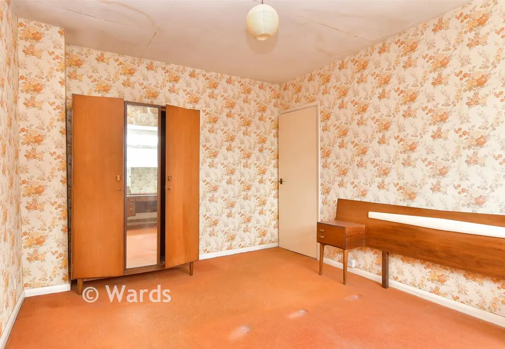 Bedroom 1 - Cypress Road, Rochester, Kent - Wards of Kent