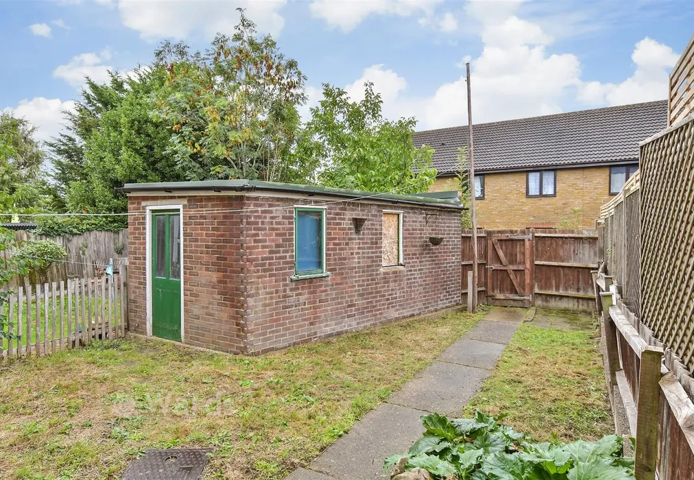 Rear Garden - Cypress Road, Rochester, Kent - Wards of Kent