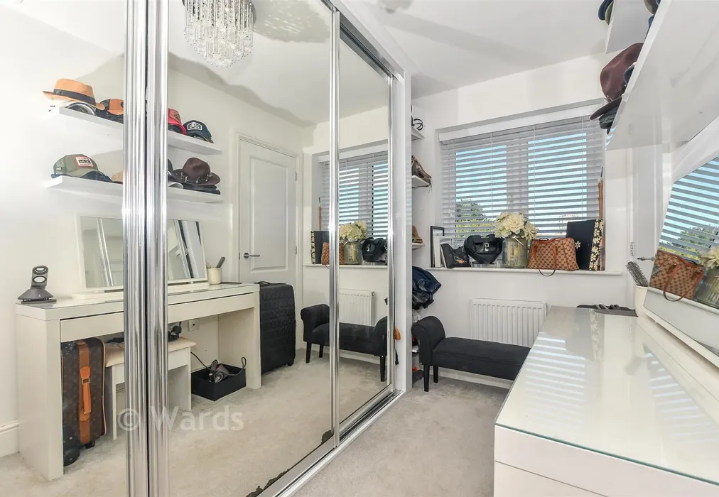 Dressing Area - Ketley Close, Eastchurch. Sheerness, Kent - Wards of Kent