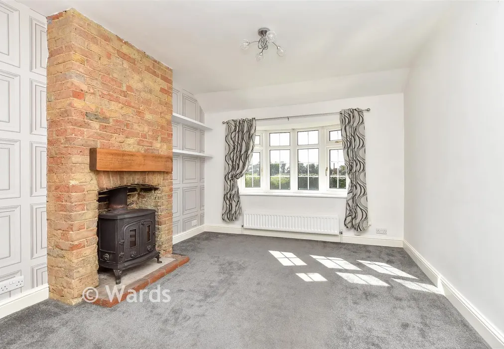 Lounge - Eastchurch Road, Sheerness, Kent - Wards of Kent