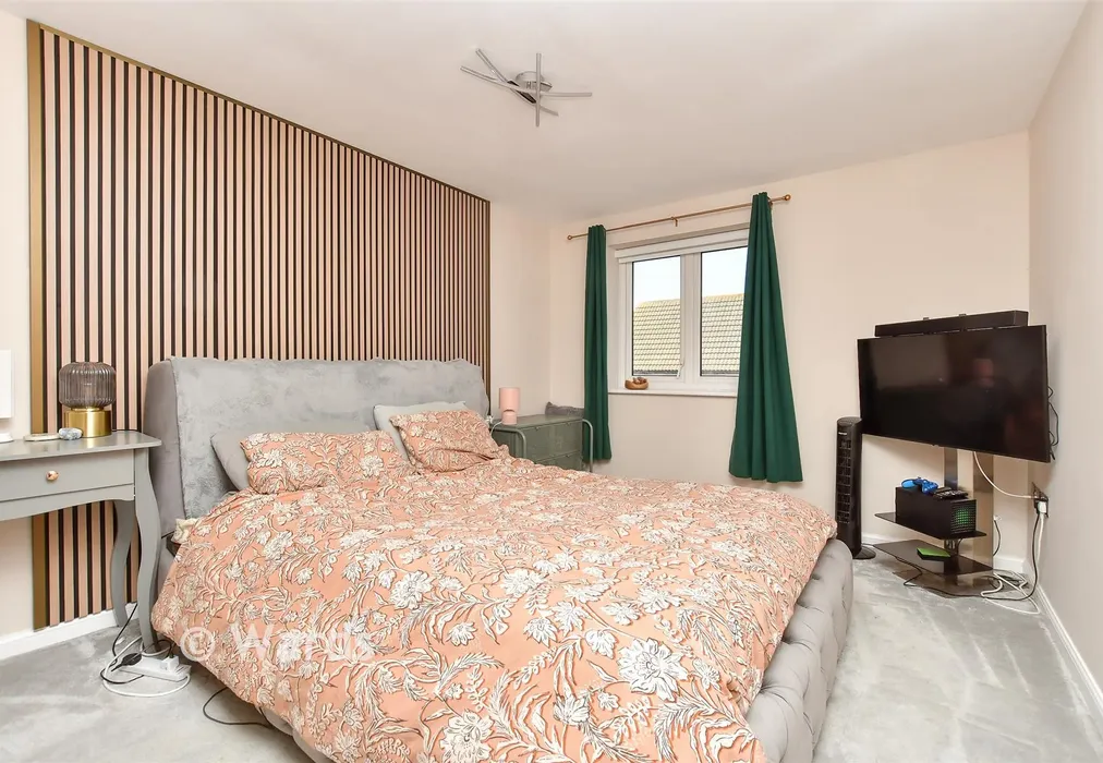 Bedroom 1 - Petunia Avenue, Minster On Sea, Sheerness, Kent - Wards of Kent