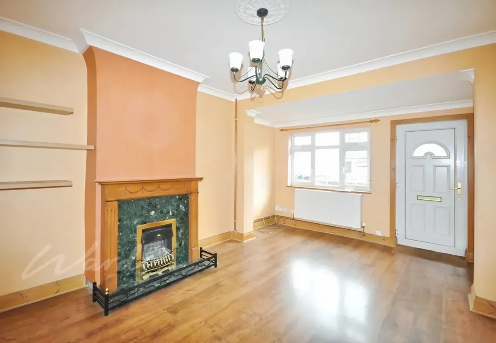 Lounge - Blenheim Road, Dartford. DA1 - Wards of Kent