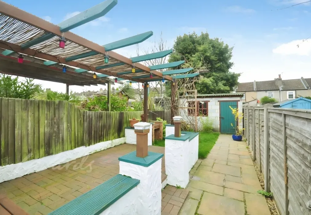 Garden - Blenheim Road, Dartford. DA1 - Wards of Kent