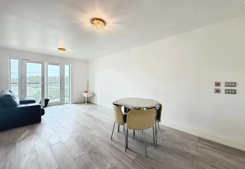 Lounge - Black Eagle Drive Northfleet DA11 - Wards of Kent