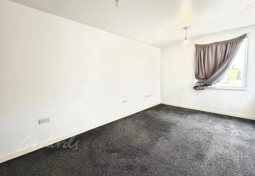 Bedroom 1 - Black Eagle Drive Northfleet DA11 - Wards of Kent