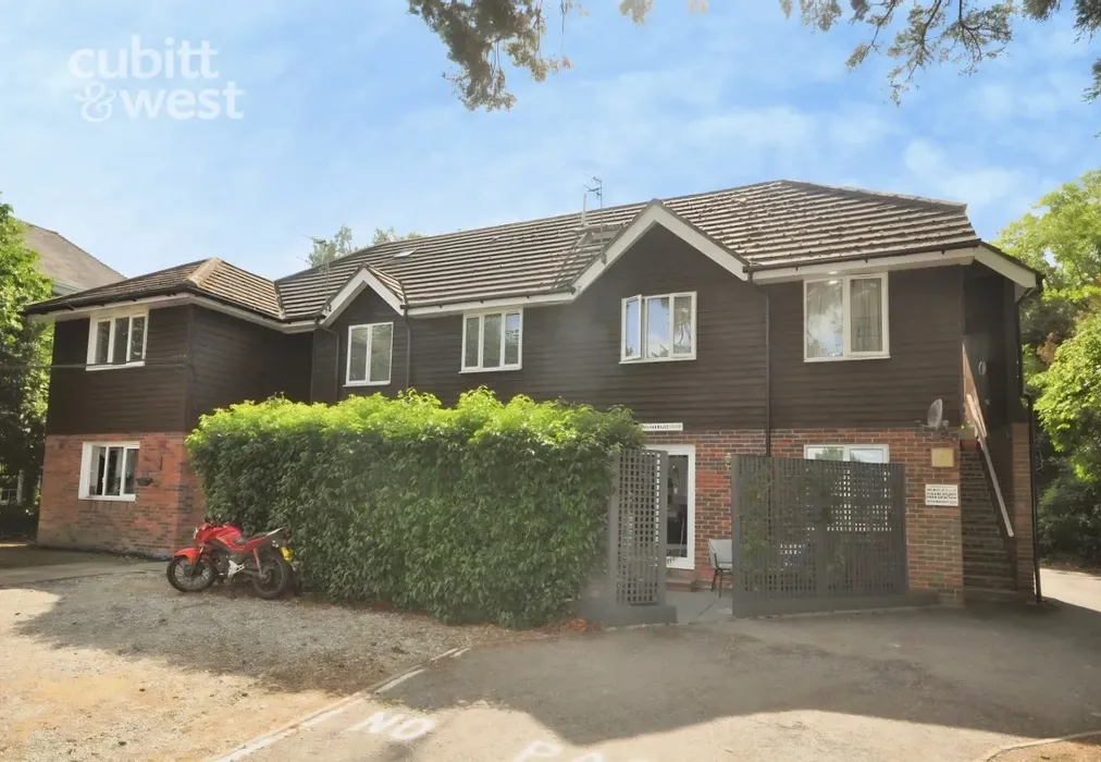 External - New Town, Uckfield, TN22 - Wards of Kent