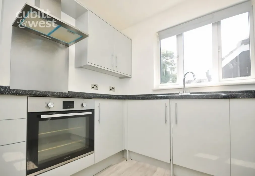 Kitchen - New Town, Uckfield, TN22 - Wards of Kent