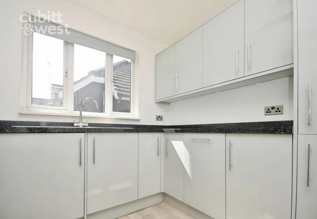 Kitchen - New Town, Uckfield, TN22 - Wards of Kent