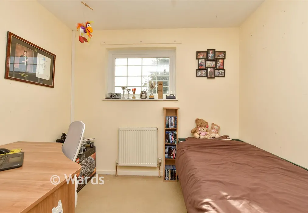 Bedroom 4 - Goldfinch Close, Faversham, Kent - Wards of Kent