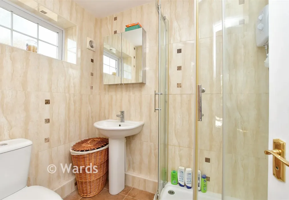 En-Suite Shower Room - Goldfinch Close, Faversham, Kent - Wards of Kent