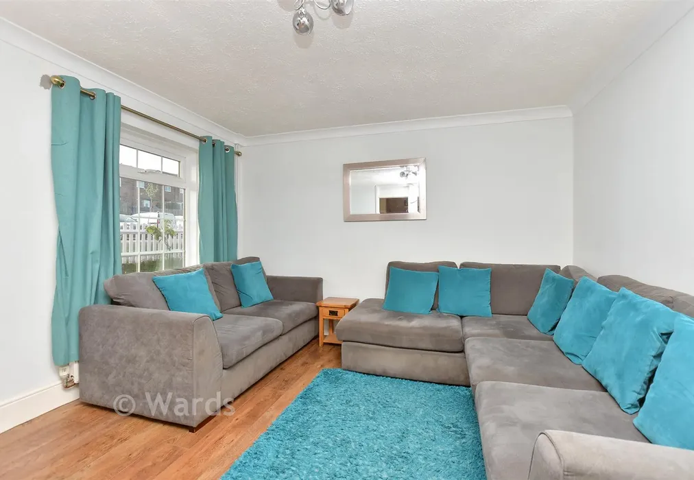 Lounge - Goldfinch Close, Faversham, Kent - Wards of Kent