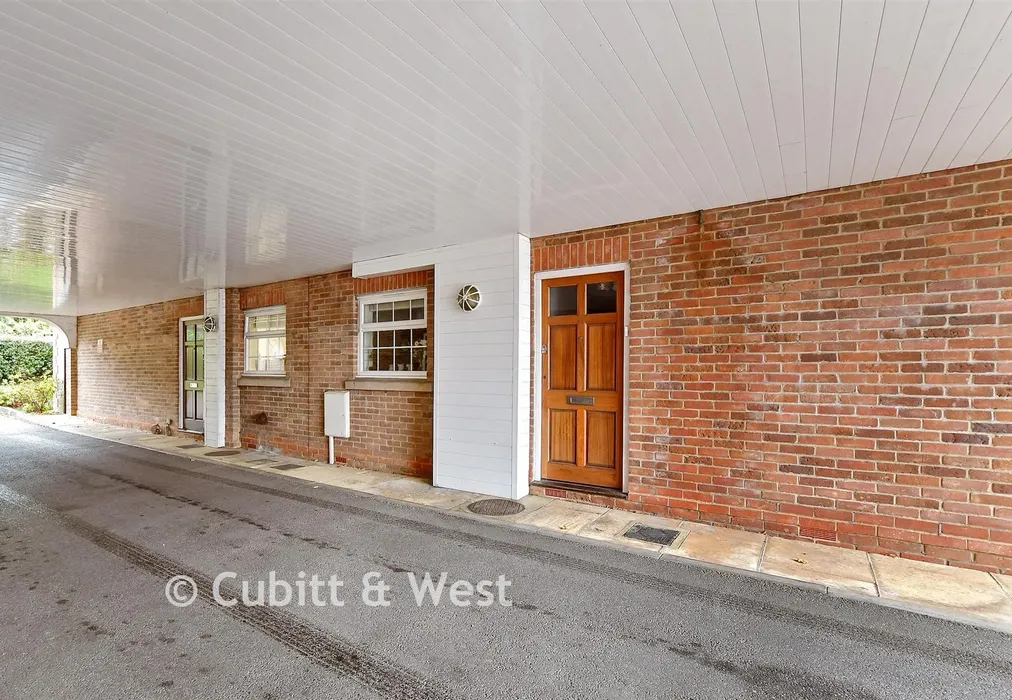 Street View - Brighton Road, Tadworth, Surrey - Wards of Kent