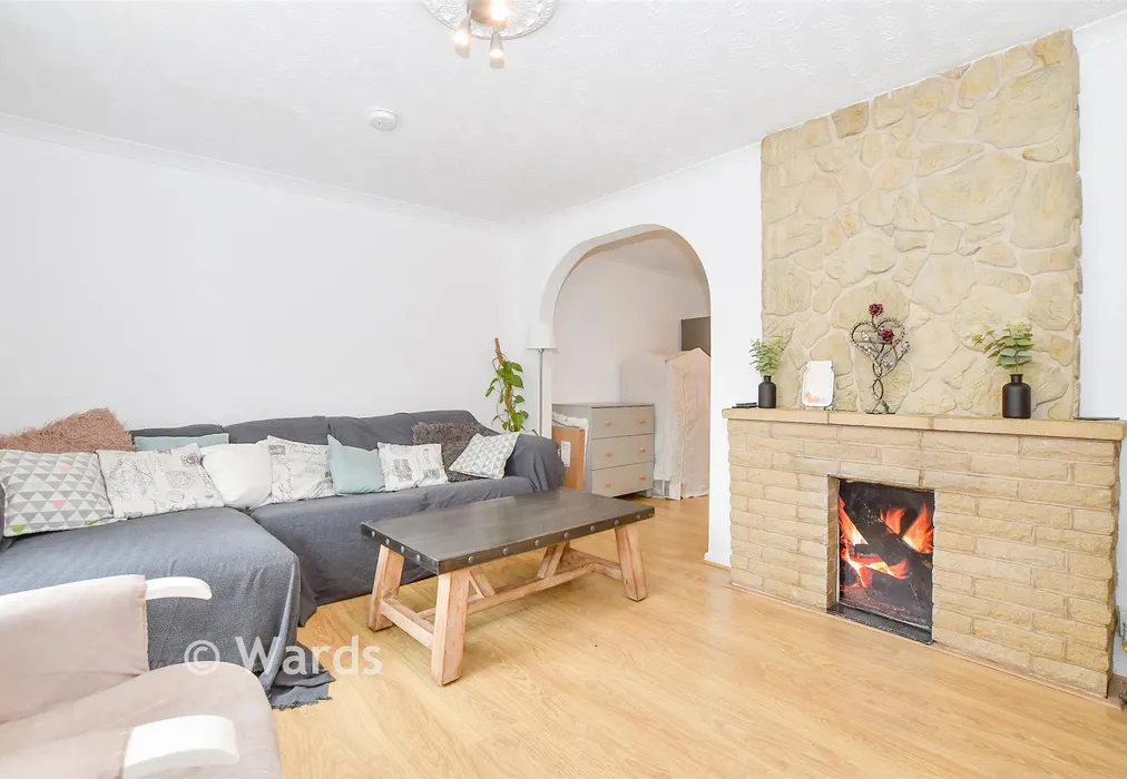 Lounge - Norton Crescent, Tonbridge, Kent - Wards of Kent