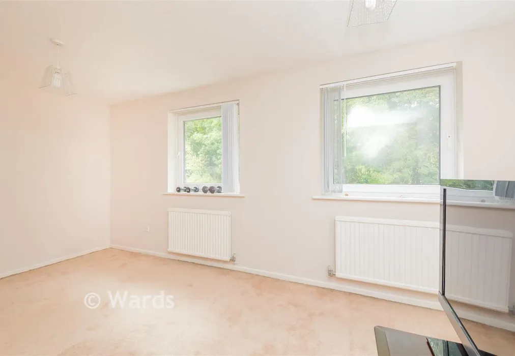 Bedroom 2 - Redhill Wood, New Ash Green, Kent - Wards of Kent
