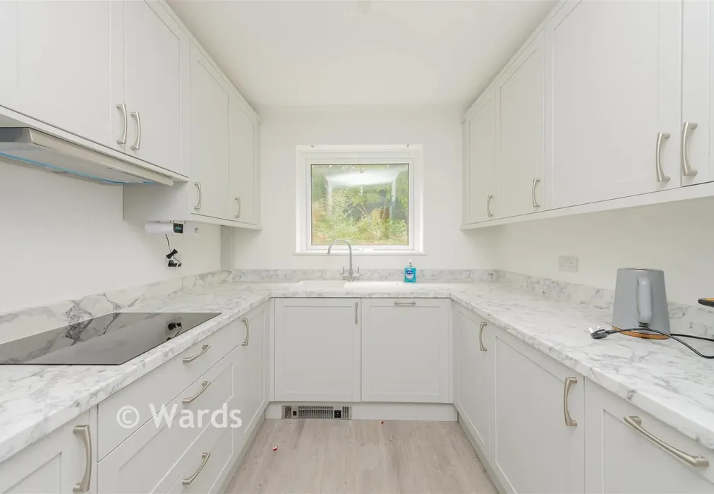 Kitchen - Redhill Wood, New Ash Green, Kent - Wards of Kent