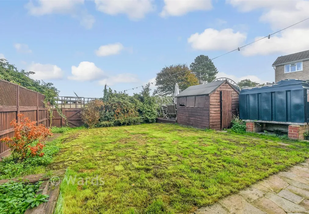 Rear Garden - Swan Lane, Sellindge, Kent - Wards of Kent