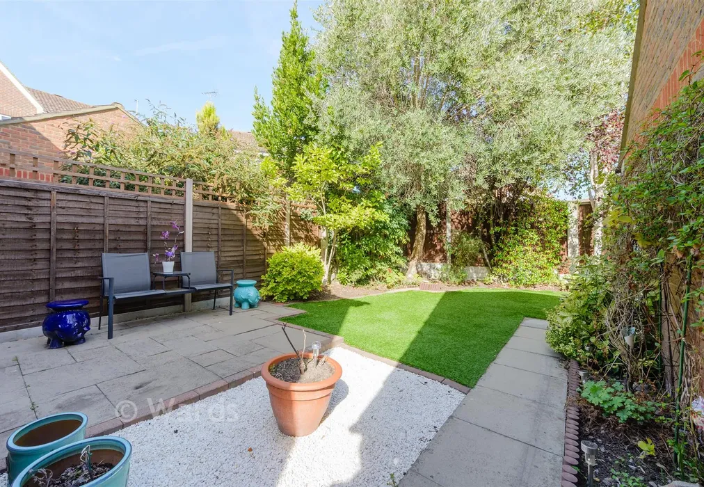 Rear Garden - Maritime Gate, Gravesend, Kent - Wards of Kent
