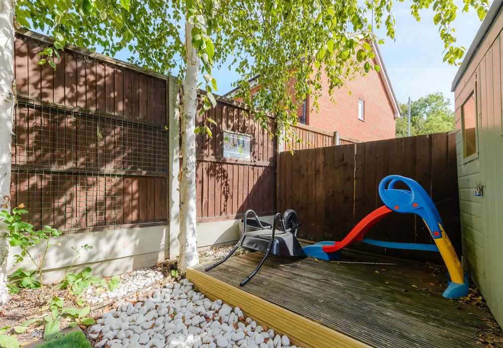 Patio / Decking - Maritime Gate, Gravesend, Kent - Wards of Kent