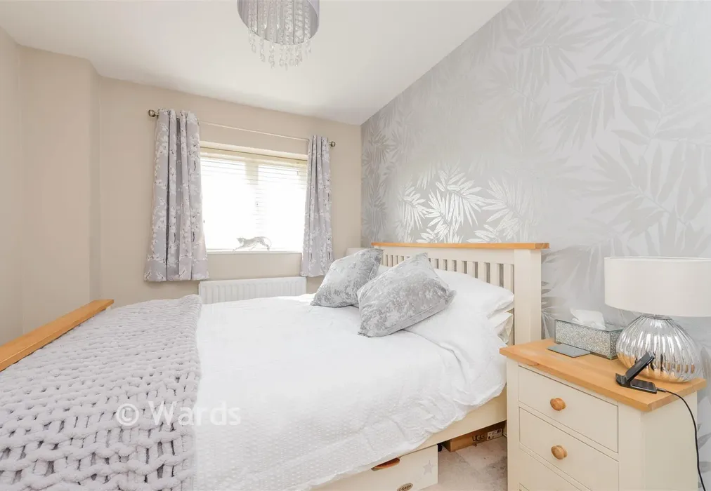 Bedroom 1 - Maritime Gate, Gravesend, Kent - Wards of Kent