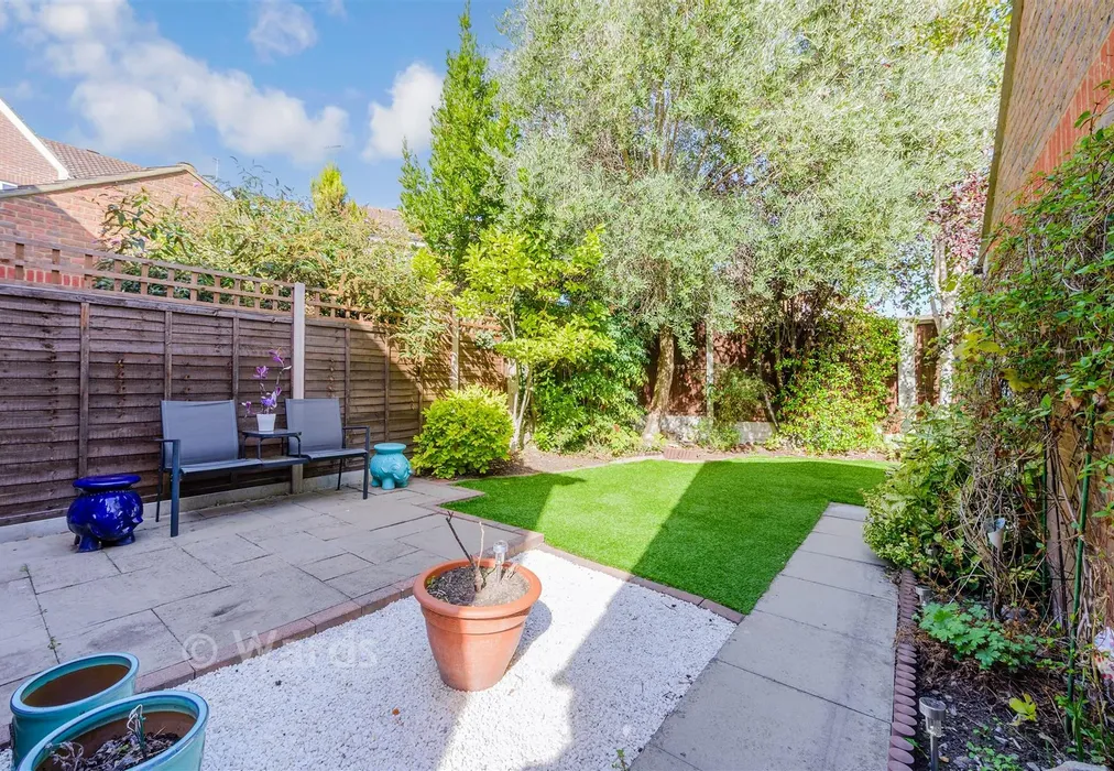 Rear Garden - Maritime Gate, Gravesend, Kent.= - Wards of Kent