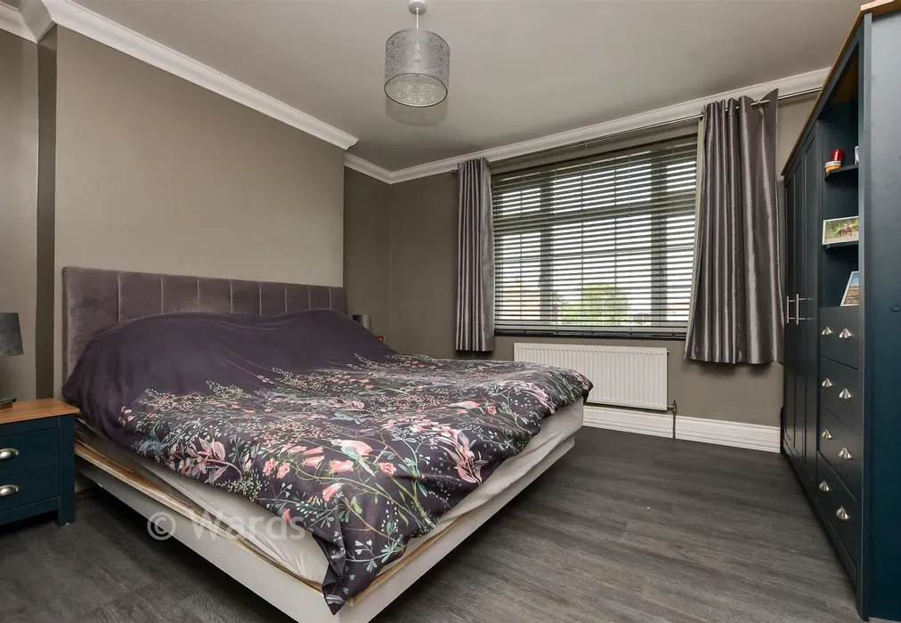 Bedroom 1 - Ramsgate Road, Broadstairs, Kent - Wards of Kent