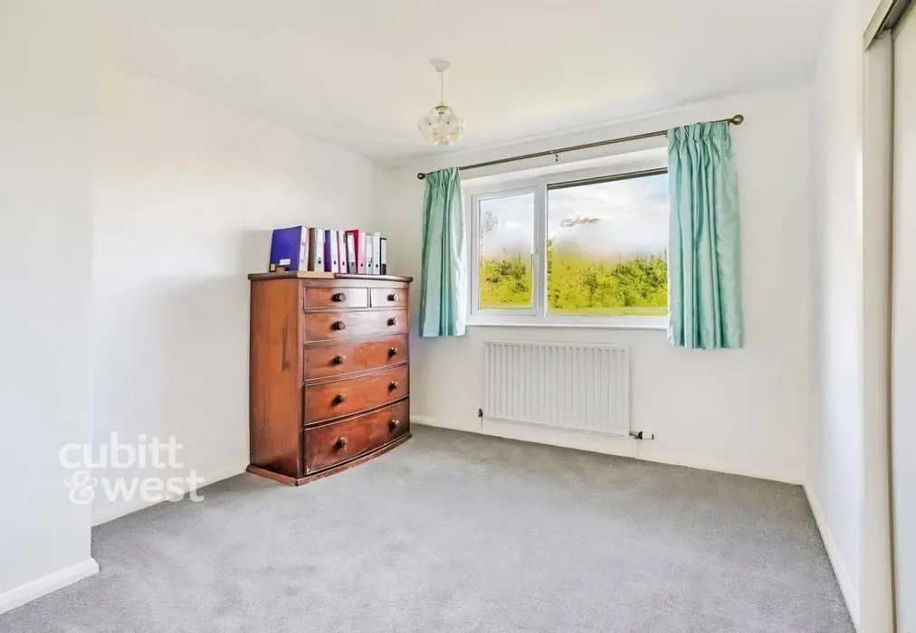 Bedroom - Saxonbury Close, Crowborough, TN6 - Wards of Kent
