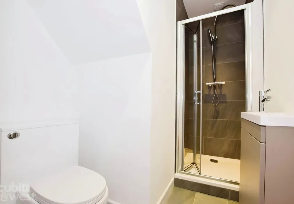Shower Room - Farningham Road, Crowborough, TN6 - Wards of Kent