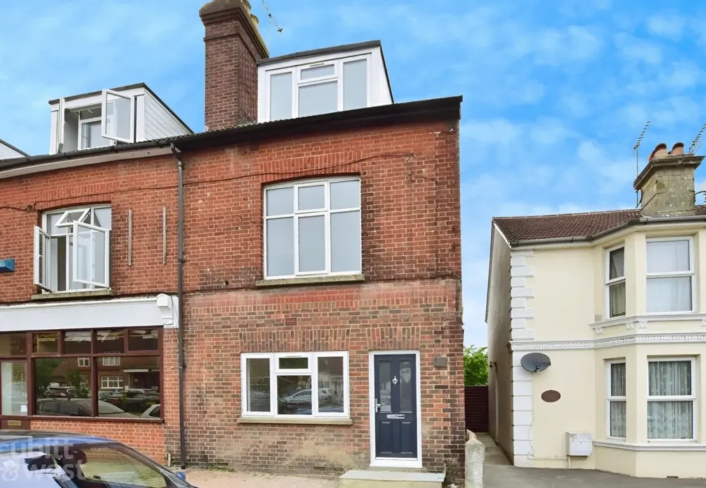 External - Farningham Road, Crowborough, TN6 - Wards of Kent