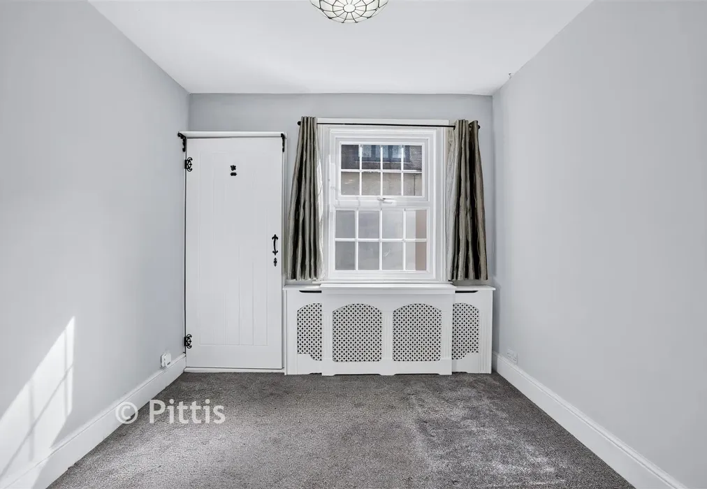 Lounge - High Street, Brading, Sandown, Isle of Wight - Wards of Kent
