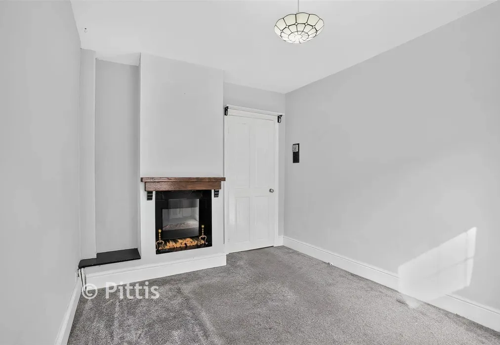 Lounge - High Street, Brading, Sandown, Isle of Wight - Wards of Kent