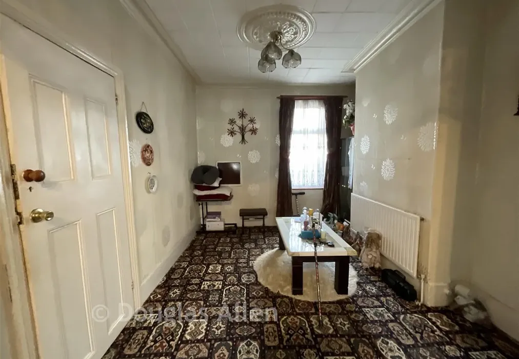 Lounge - Halley Road, London - Wards of Kent