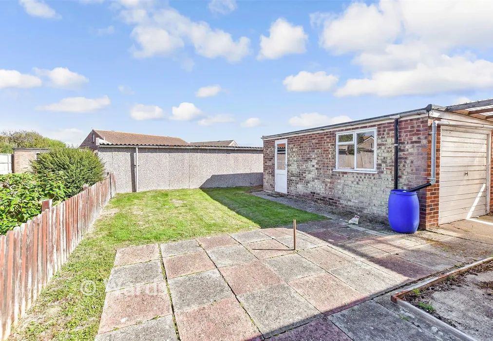 Rear Garden - Elm Road, St Mary's Bay, Romney Marsh, Kent - Wards of Kent