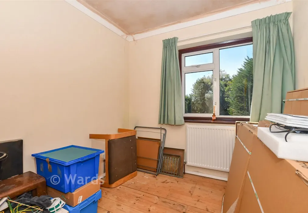 Bedroom 3 - Glebe Way, Kennington, Ashford, Kent - Wards of Kent